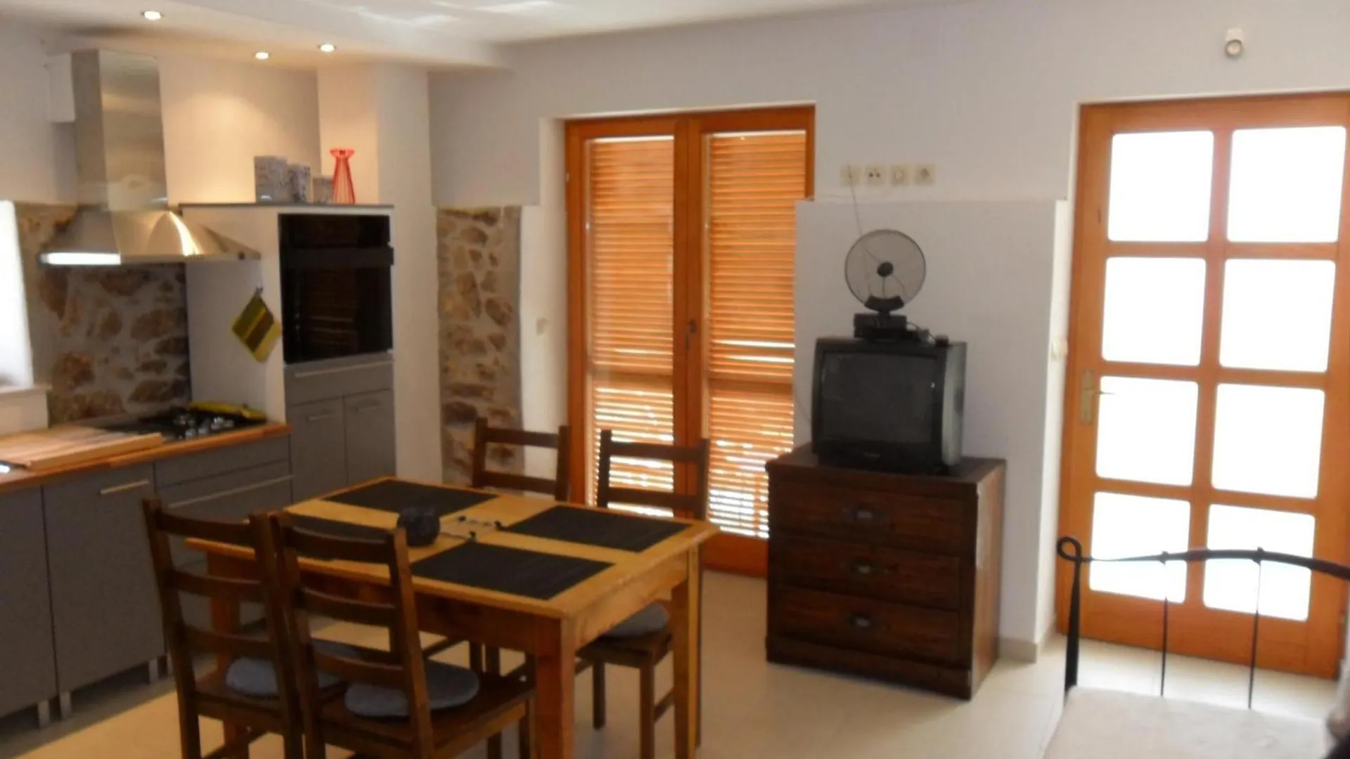 Appartement Grosse Ferienwohnung In Zadar Mit Privatem Balkon Diklo