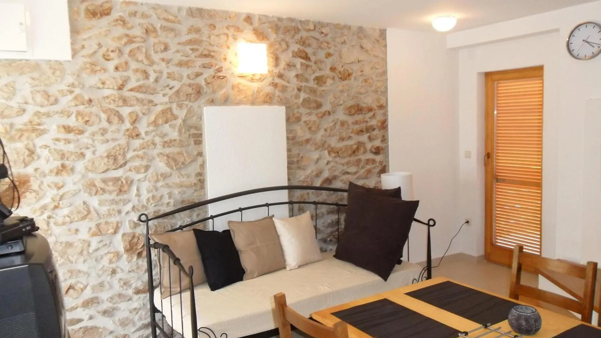 Grosse Ferienwohnung In Zadar Mit Privatem Balkon Diklo Appartement