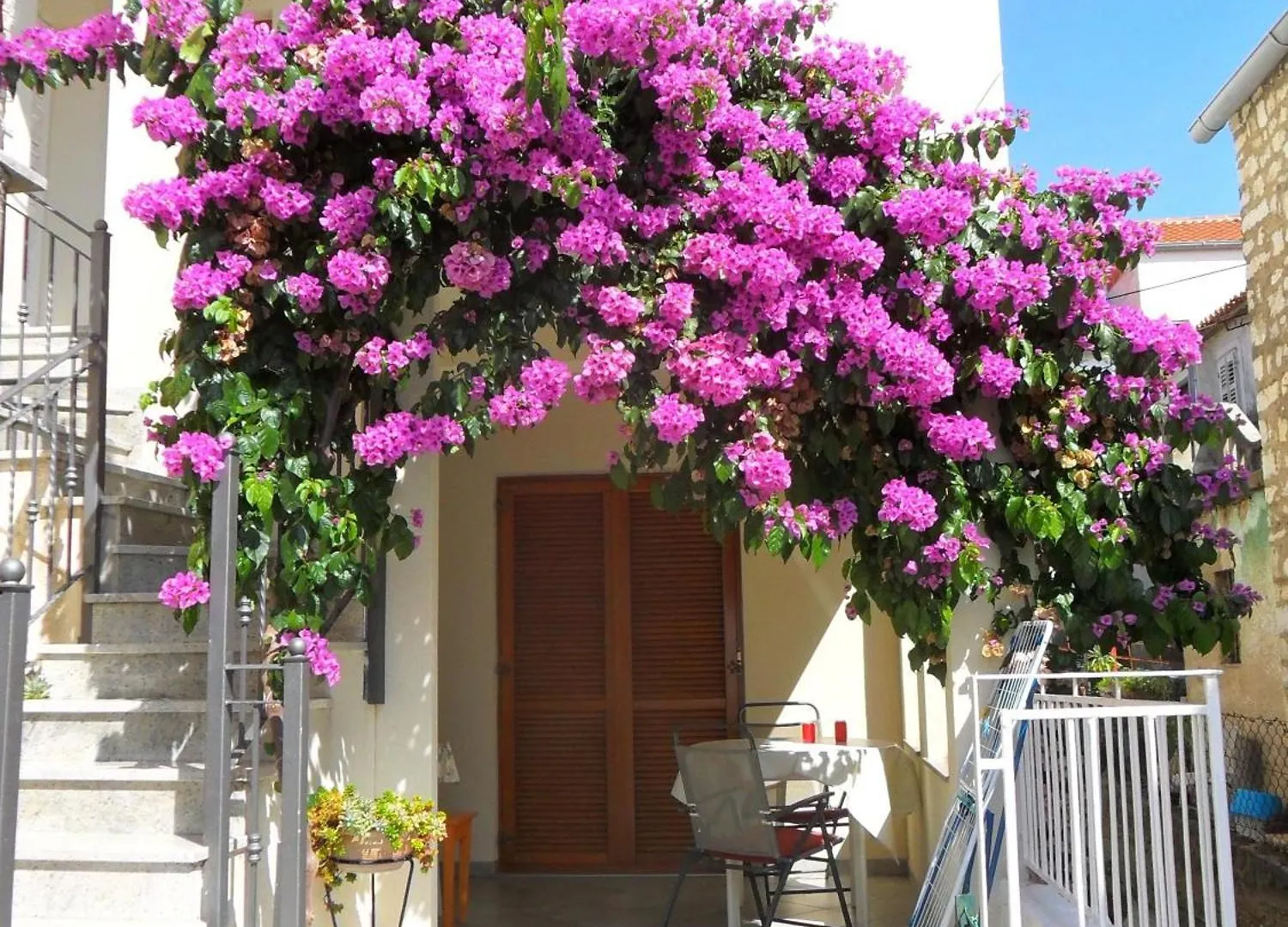 Grosse Ferienwohnung In Zadar Mit Privatem Balkon Diklo 0*,